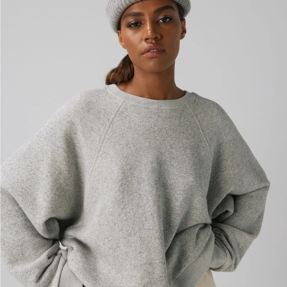 Boheme The Raglan Sweatshirt.